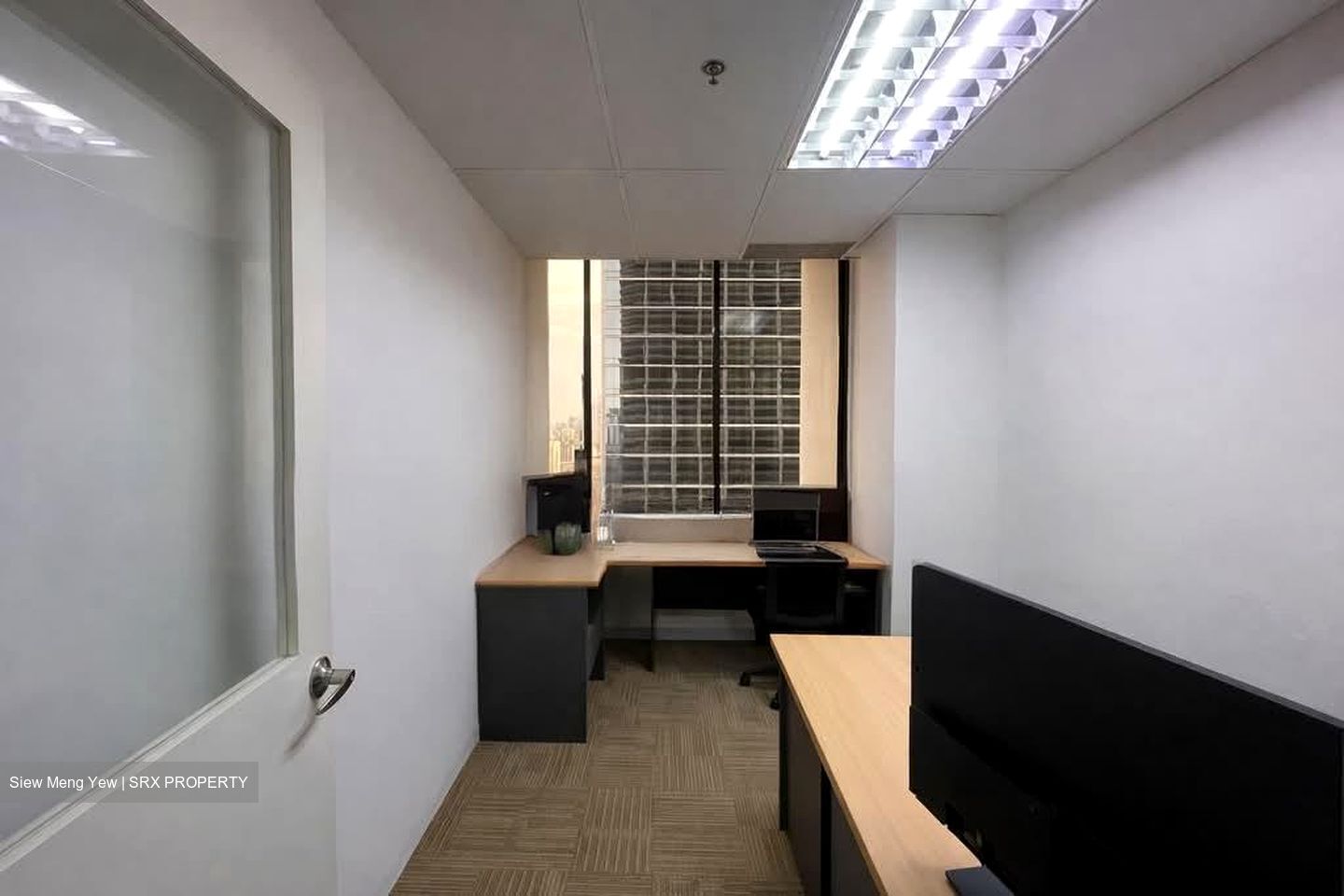International Plaza (D2), Office #545148491